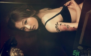 女生紋身紋哪兒比較好看？紋身可以徹底洗掉嗎？