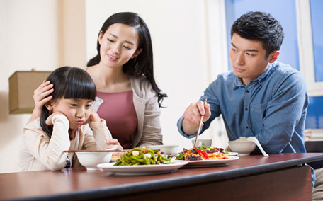 孩子挑食要怎么糾正 孩子為什么會(huì)挑食