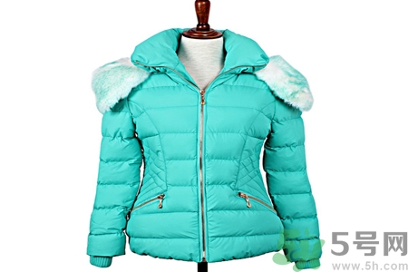 羽絨服怎么洗？白色羽絨服怎么洗？