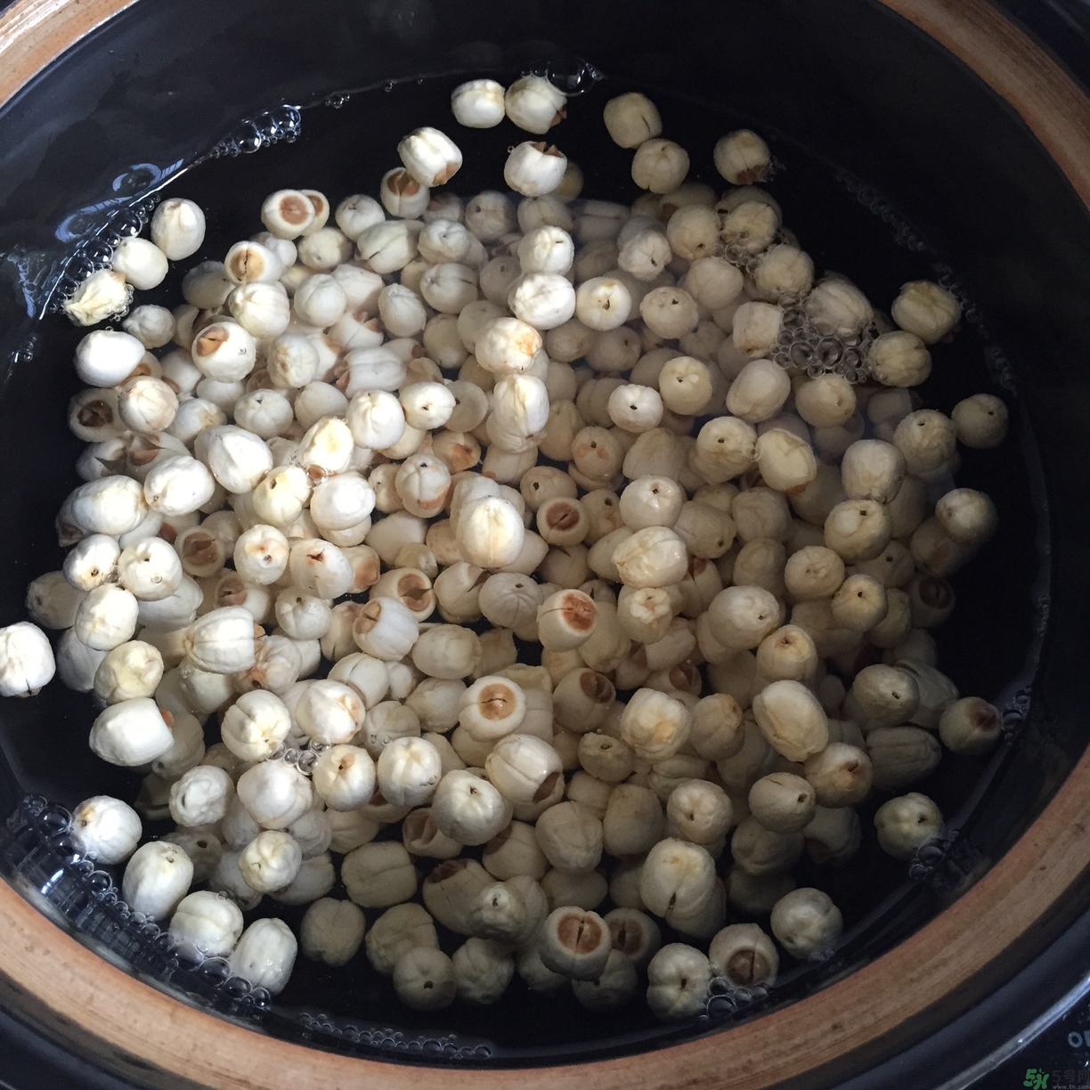 蓮蓉月餅的餡料是什么？蓮蓉月餅的餡料怎么做？