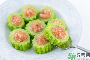 喝苦瓜汁會影響月經嗎？來月經可以喝苦瓜汁嗎？