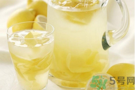 檸檬水是堿性食物嗎？檸檬水是酸性還是堿性？