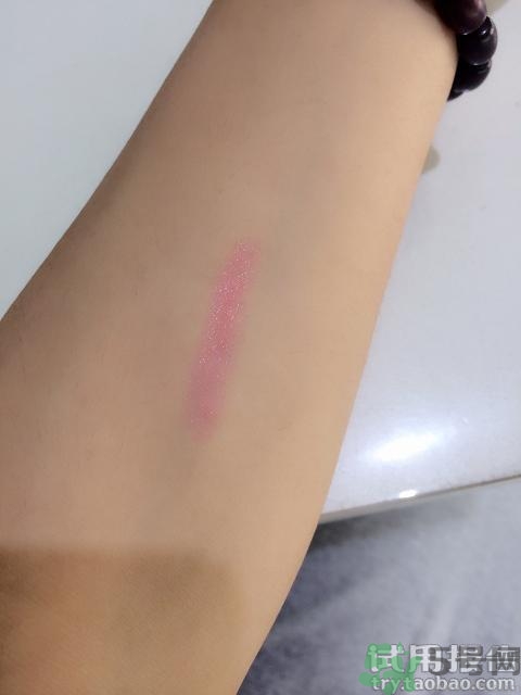 夢妝唇膏筆怎么用?夢妝唇膏筆使用方法。