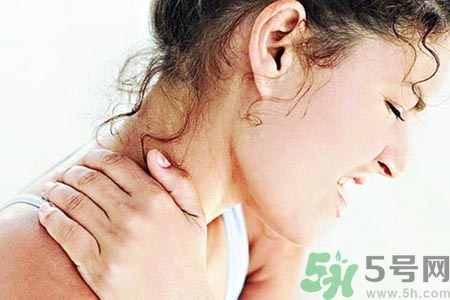 落枕脖子疼怎么辦？落枕和頸椎病區別
