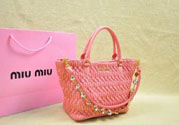 miumiu是哪個國家的牌子？miumiu是prada旗下的嗎？