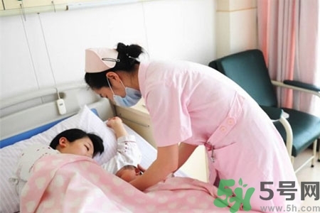 秋天怎么坐月子？秋天坐月子需要注意什么？