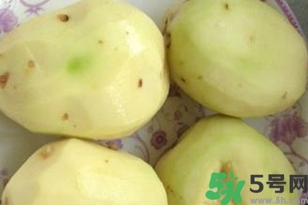 土豆發(fā)綠還能吃嗎？土豆發(fā)綠皮削皮后能吃嗎？