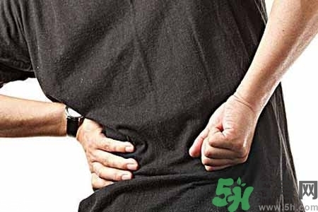 僵直性脊椎炎的癥狀有哪些？怎樣預防僵直性脊椎炎？