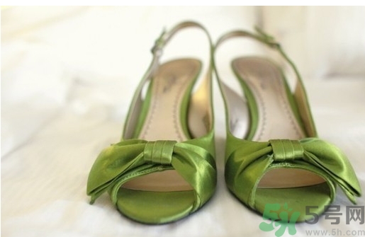 結婚可以穿綠色衣服嗎？結婚為什么穿綠鞋子？