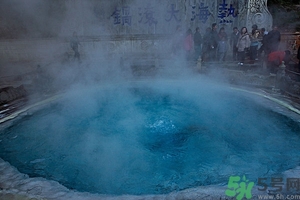泡溫泉什么季節(jié)最好？泡溫泉的最佳時間長度