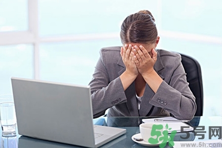 眼睛干澀發(fā)癢怎么回事？眼睛干澀發(fā)癢怎么辦？