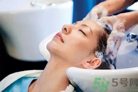 掉頭發和洗發水有關系嗎？掉頭發用什么洗發水好？