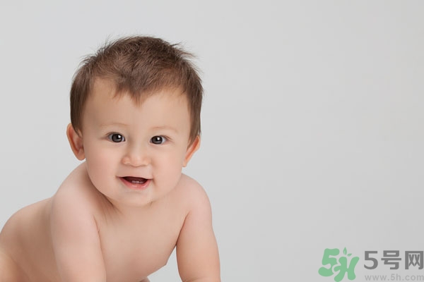 寶寶掉頭發(fā)是什么原因？寶寶掉頭發(fā)是怎么回事？