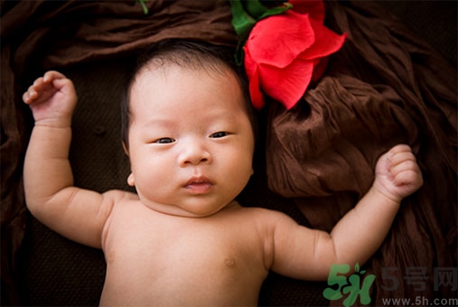 濕疹和痱子一樣嗎？濕疹和痱子有甚么區別？