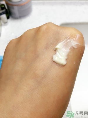 思親膚和自然樂園哪個(gè)好？skin food和自然樂園哪個(gè)好用？