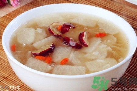 冬天喝什么湯？冬天喝什么湯能暖身體？