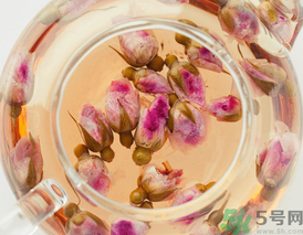 桂花茶和玫瑰花能一塊泡水喝嗎？桂花和玫瑰花一起喝有什么功效？