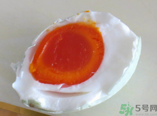 煮熟的咸鴨蛋能冷凍嗎？煮熟的咸鴨蛋放在冰箱能放多久？