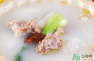 排骨湯燉多久最好？排骨湯燉怎么燉最好喝？