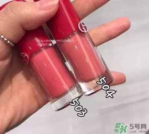阿瑪尼小胖丁唇釉哪個(gè)色最火？阿瑪尼小胖丁唇釉保留了紅管的哪個(gè)色？