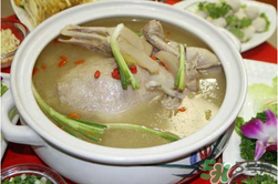 鴨肉和什么煲湯好？鴨肉和什么一起燉好吃？