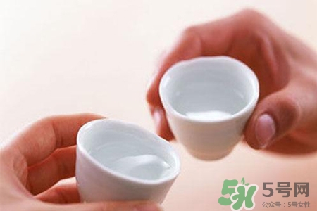 喝白酒能喝出白血病嗎？白血病人能喝酒嗎？
