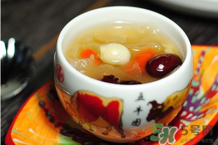 ?銀耳湯經常喝有什么好處？經常喝銀耳湯有副作用嗎？