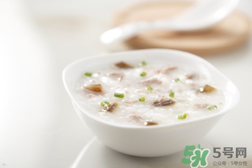 產婦可以吃皮蛋瘦肉粥嗎?產婦吃皮蛋瘦肉粥好嗎