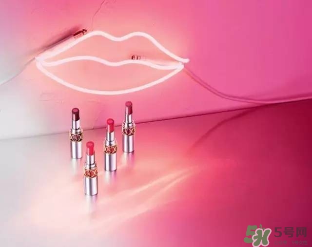 ysl2017銀色圓管口紅多少錢(qián)？ysl2017夾心銀色圓管口紅價(jià)格