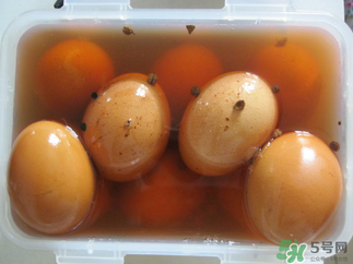 腌雞蛋臭了還能吃嗎？腌雞蛋臭了怎么辦？