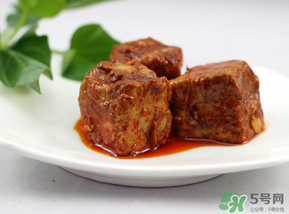 霉豆腐發霉了還能吃嗎？霉豆腐發霉有幾種顏色？