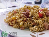 方便面泡著吃還是煮著吃?方便面泡和煮的區別