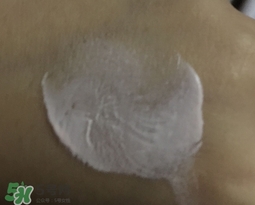 瓷肌適合什么膚質？瓷肌適合油性肌膚敏感肌膚嗎？