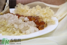 銀耳干的好還是鮮的好?干銀耳和新鮮銀耳有什么區別