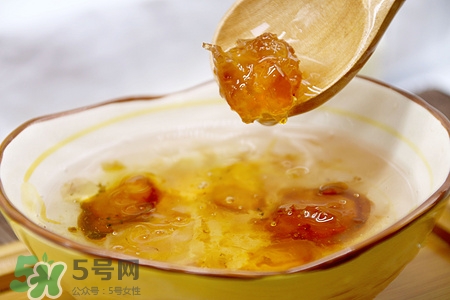 銀耳干的好還是鮮的好?干銀耳和新鮮銀耳有什么區別