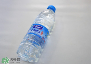礦泉水打開后幾天不能喝？礦泉水打開后能放幾天？