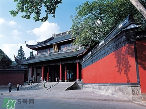 杭州春節(jié)穿什么衣服？過年春節(jié)去杭州穿什么？