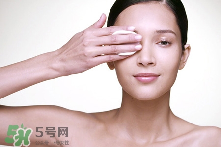 卸妝后眼睛模糊怎么辦？卸妝后眼睛模糊怎么處理？