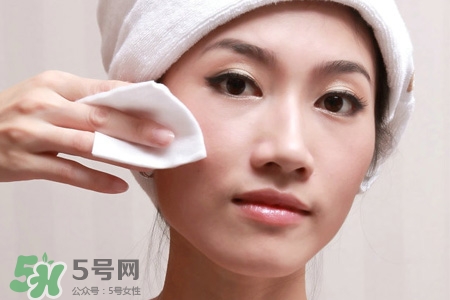卸妝前要洗臉嗎？卸妝前要用水洗嗎？