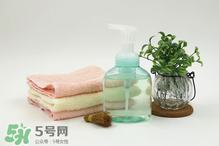 洗手液能洗內(nèi)褲嗎？內(nèi)褲能用洗手液洗嗎？
