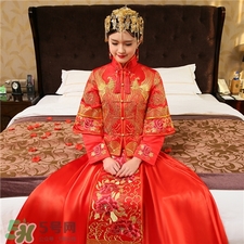 秀禾服能夠當敬酒服嗎?秀禾服和龍鳳褂的區別