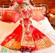 秀禾服能夠當敬酒服嗎?秀禾服和龍鳳褂的區別