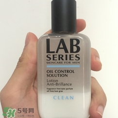 收斂水是爽膚水嗎？收斂水和爽膚水的區(qū)別？
