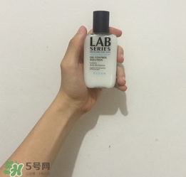 收斂水是爽膚水嗎？收斂水和爽膚水的區(qū)別？