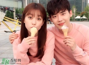 蜜褐色頭發圖片_蜜褐色適合什么膚色