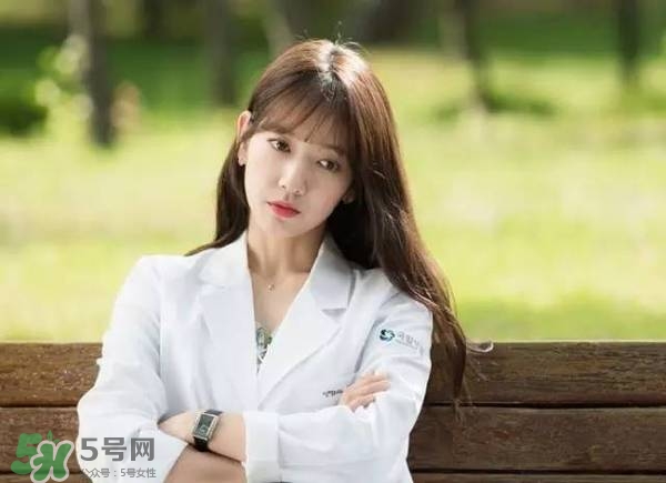 蜜褐色頭發圖片_蜜褐色適合什么膚色