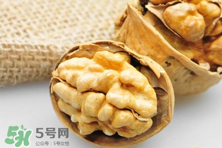 乙肝小三陽可以吃核桃嗎？乙肝大三陽可以吃核桃嗎？