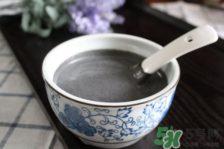 芝麻糊上火嗎？吃黑芝麻糊會(huì)上火嗎？