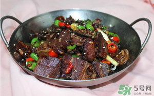 臘狗肉怎么腌制？臘狗肉怎么做好吃？