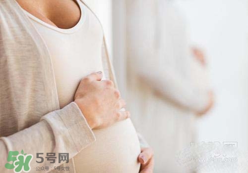 孕婦可以經常摸肚子嗎？孕婦經常摸肚子會怎樣？